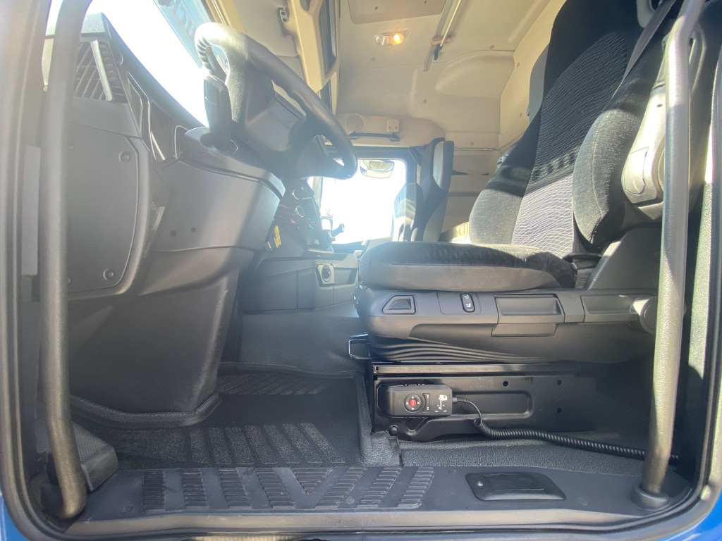 Камион влекач Mercedes-Benz 2642 LS 6x4 / Atlas 332.3 E-AS Faltkran: слика 13