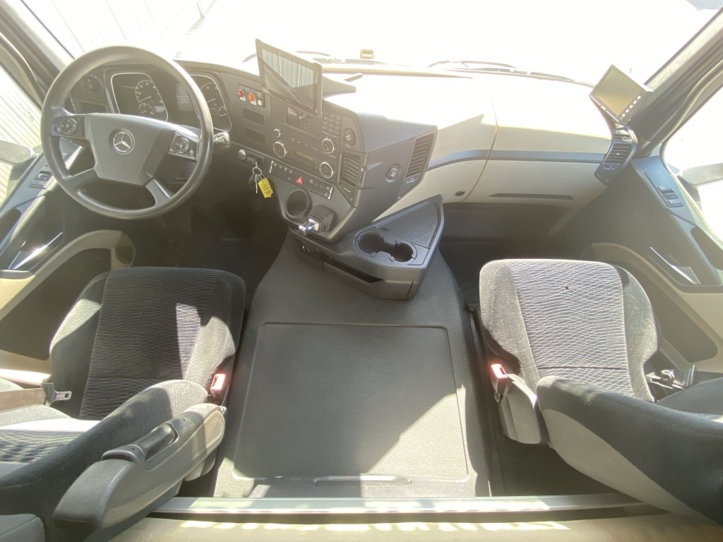 Камион влекач Mercedes-Benz 2642 LS 6x4 / Atlas 332.3 E-AS Faltkran: слика 16