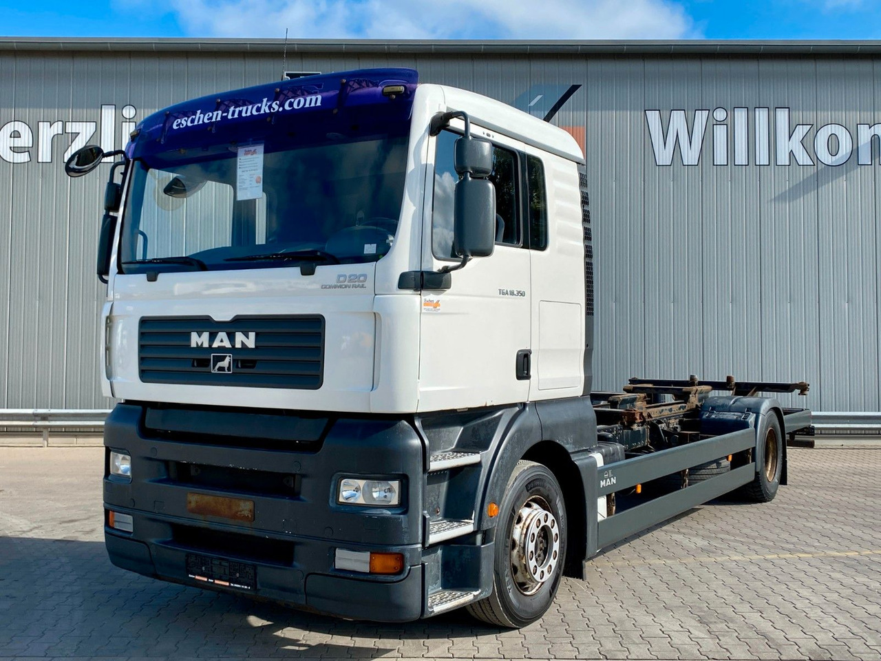 MAN TGA 18.350 LL Fahrschule*Driving school*5 Sitze MAN TGA 18.350 LL Fahrschule*Driving school*5 Sitze - Транспортер на контејнер/ Камион со променливо тело: слика 1 MAN TGA 18.350 LL Fahrschule*Driving school*5 Sitze MAN TGA 18.350 LL Fahrschule*Driving school*5 Sitze - Транспортер на контејнер/ Камион со променливо тело: слика 1