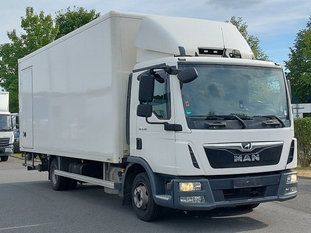 MAN TGL 8.190 Koffer/Seitentür/LBW - Камион сандучар: слика 2 MAN TGL 8.190 Koffer/Seitentür/LBW - Камион сандучар: слика 2
