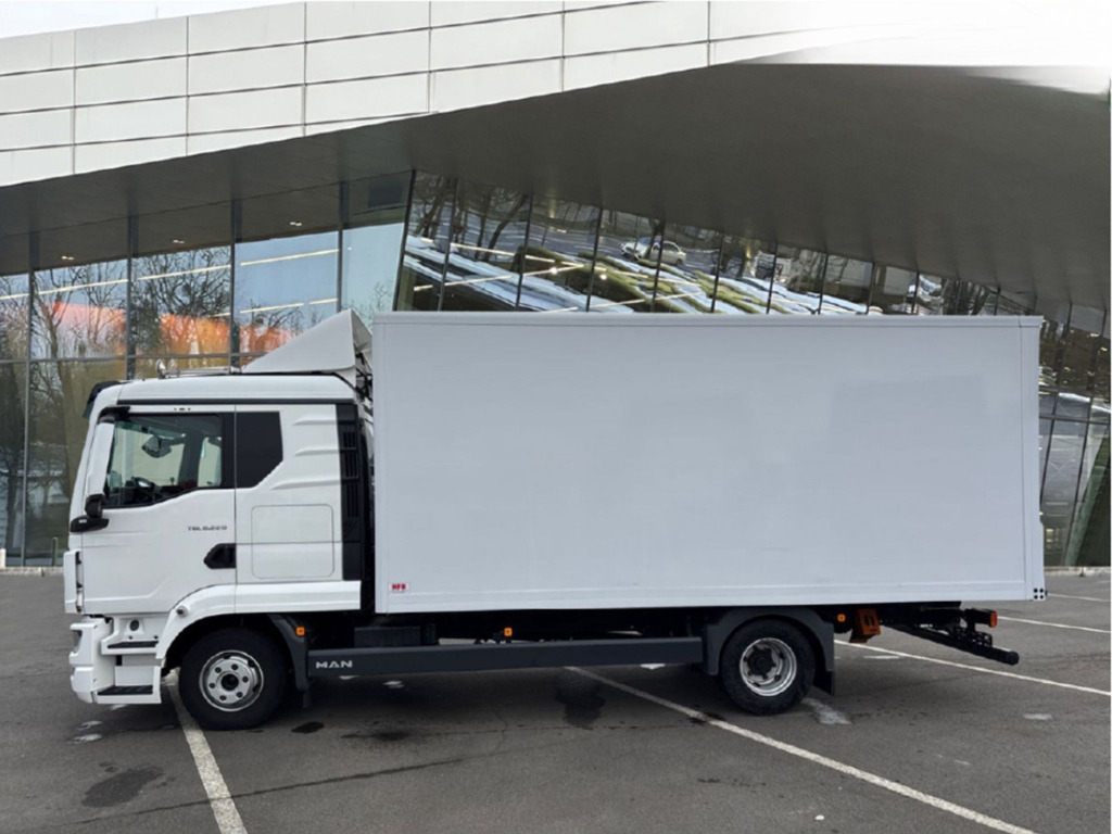 MAN TGL 8.220 4x2 BL - Камион сандучар: слика 2 MAN TGL 8.220 4x2 BL - Камион сандучар: слика 2