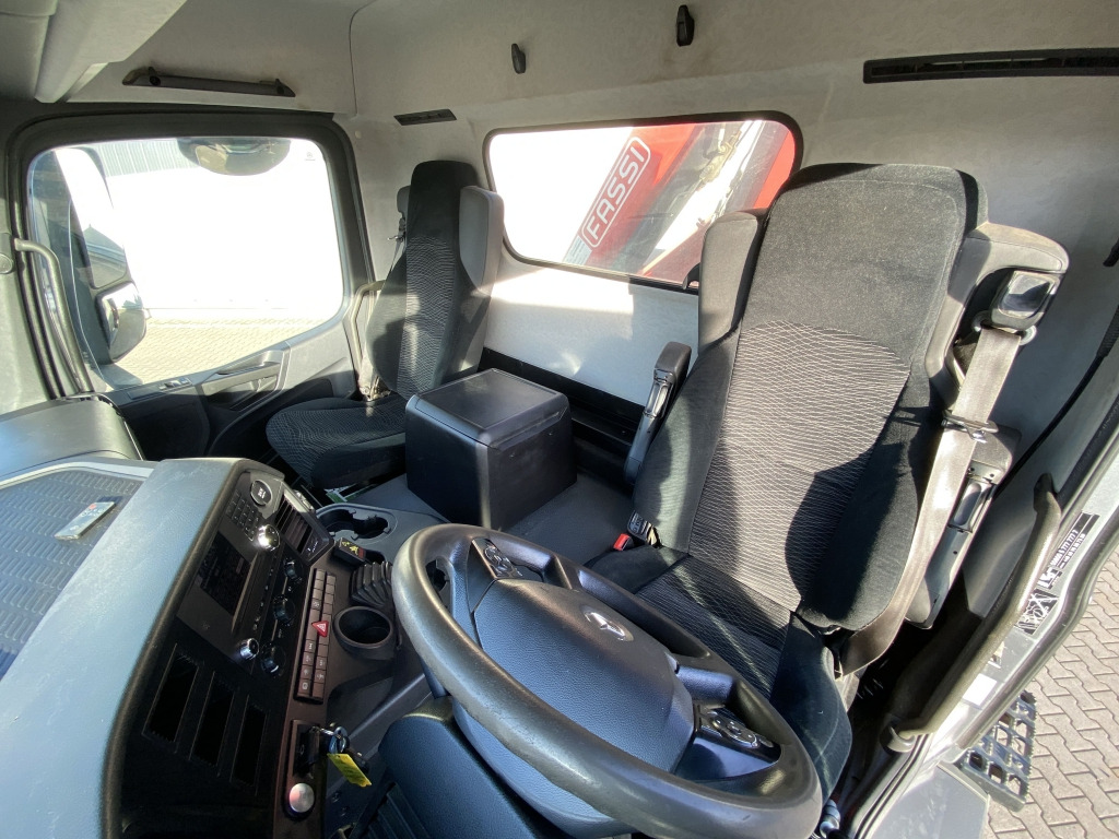 Mercedes-Benz 1832 4x2 / Fassi Kran - Кипер, Камион со кран: слика 5 Mercedes-Benz 1832 4x2 / Fassi Kran - Кипер, Камион со кран: слика 5