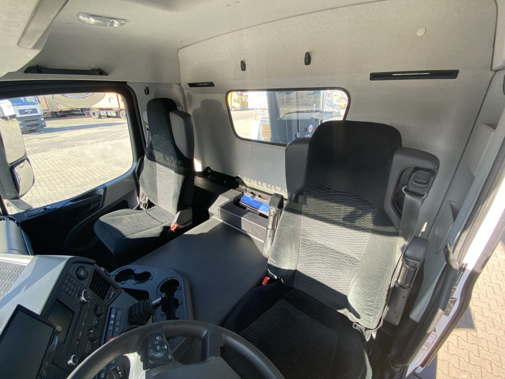 Камион со платформа, Камион со кран Mercedes-Benz 2533 L 6x2 / HIAB X-HIDUO 188/ES-3 Kran: слика 15