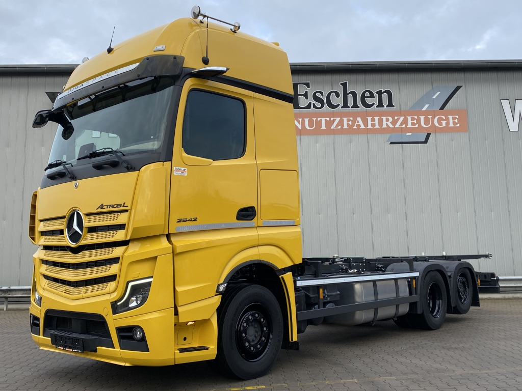 Mercedes-Benz 2542 L 6x2 Actros Giga-Space - Транспортер на контејнер/ Камион со променливо тело: слика 1 Mercedes-Benz 2542 L 6x2 Actros Giga-Space - Транспортер на контејнер/ Камион со променливо тело: слика 1