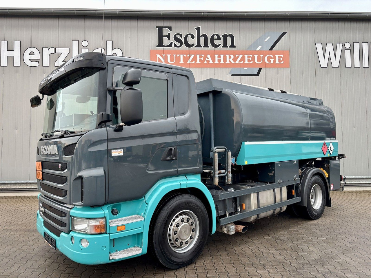 Scania G420 Esterer A3 | 2x Kammern*Oben/Unten*Retarder - Камион цистерна: слика 1 Scania G420 Esterer A3 | 2x Kammern*Oben/Unten*Retarder - Камион цистерна: слика 1