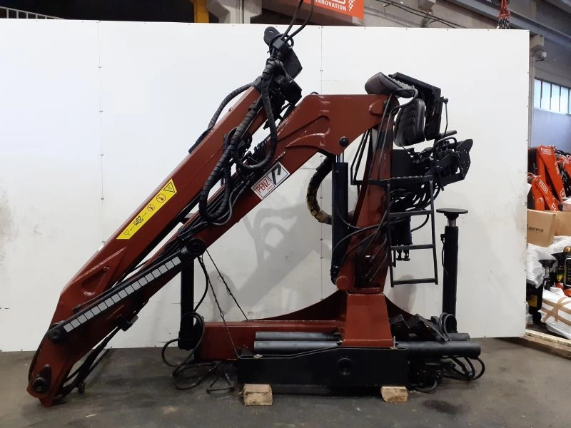 Grúa PENZ 11L - Кран за натоварување за Камион: слика 3 Grúa PENZ 11L - Кран за натоварување за Камион: слика 3