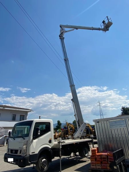 MULTITEL NISSAN NT 400 + MX 250 - Камион со подигачка кошница: слика 3 MULTITEL NISSAN NT 400 + MX 250 - Камион со подигачка кошница: слика 3