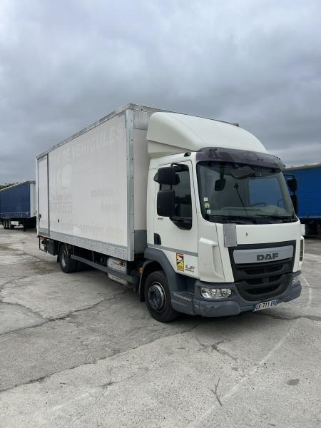 DAF LF 210 - Камион сандучар: слика 1 DAF LF 210 - Камион сандучар: слика 1