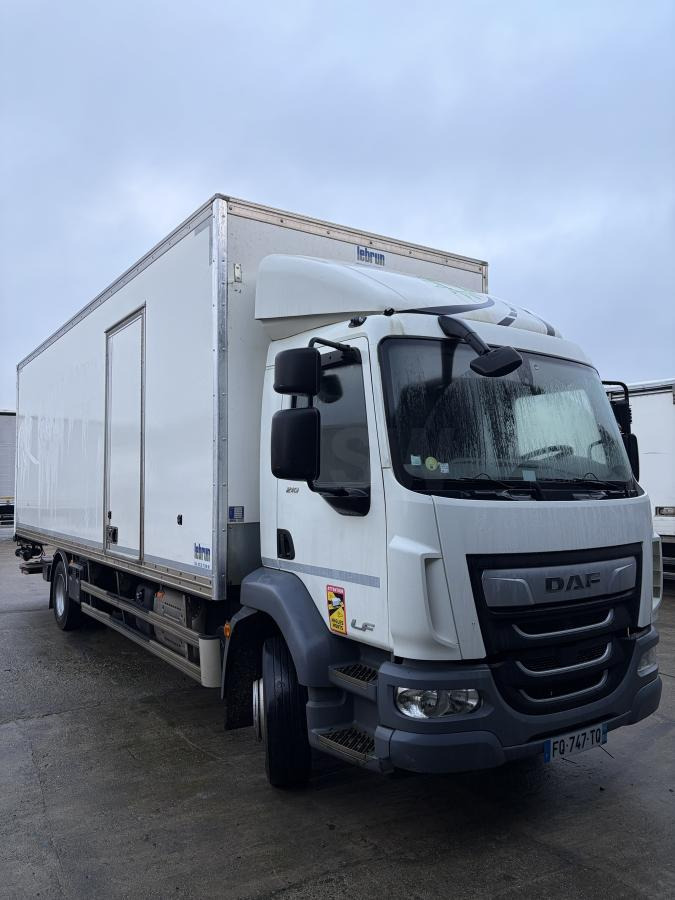 DAF LF 210 - Камион сандучар: слика 1 DAF LF 210 - Камион сандучар: слика 1