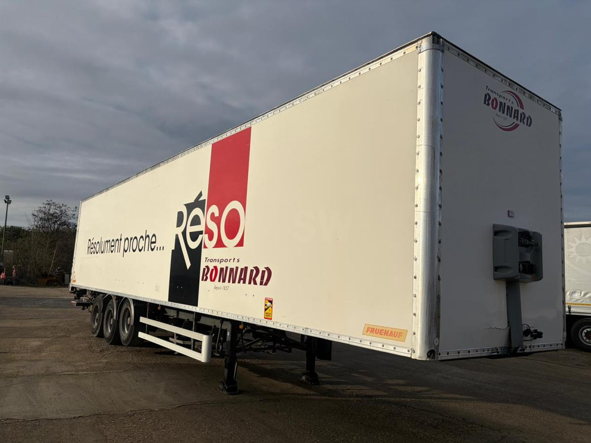 Fruehauf - Полуприколка сандучар: слика 1 Fruehauf - Полуприколка сандучар: слика 1