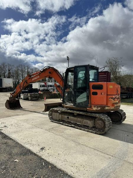 Hitachi ZX85USB-5A - Багер гасеничар: слика 1 Hitachi ZX85USB-5A - Багер гасеничар: слика 1