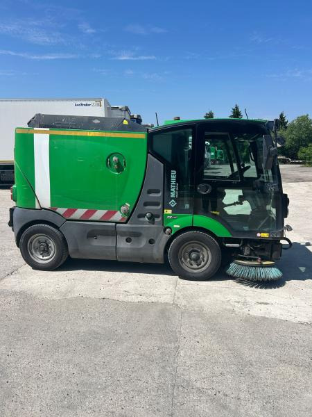 Mathieu Azura MC210 - Возило за метење: слика 5 Mathieu Azura MC210 - Возило за метење: слика 5