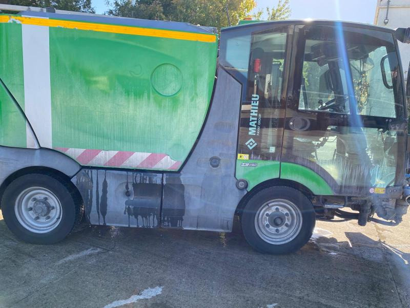 Mathieu Azura MC210 - Возило за метење: слика 2 Mathieu Azura MC210 - Возило за метење: слика 2