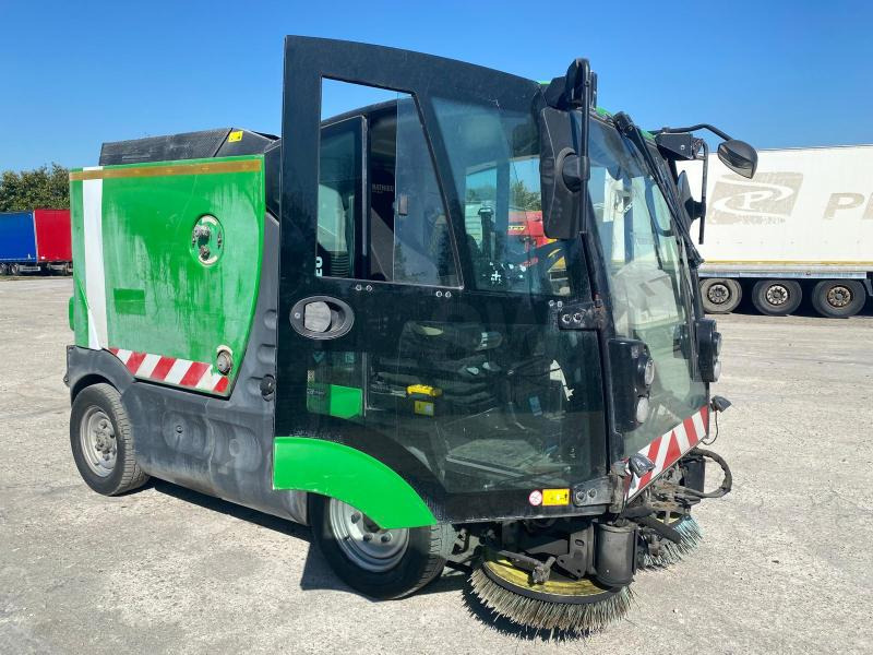 Mathieu Azura MC210 - Возило за метење: слика 5 Mathieu Azura MC210 - Возило за метење: слика 5