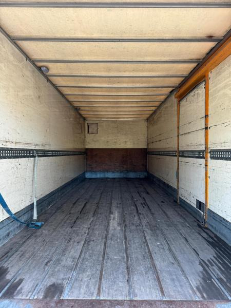 Renault Midlum 220 - Камион сандучар: слика 2 Renault Midlum 220 - Камион сандучар: слика 2