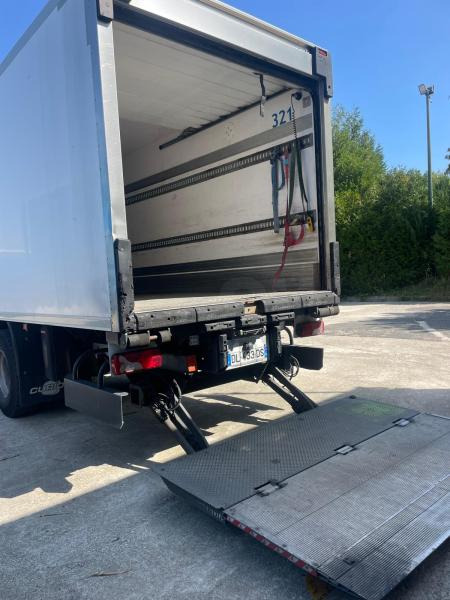 Scania R 320 - Камион ладилник: слика 4 Scania R 320 - Камион ладилник: слика 4