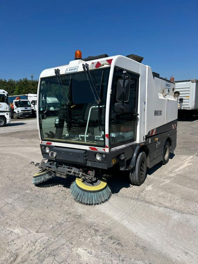 Schmidt Clingo 500 Compact 400 - Возило за метење: слика 1 Schmidt Clingo 500 Compact 400 - Возило за метење: слика 1