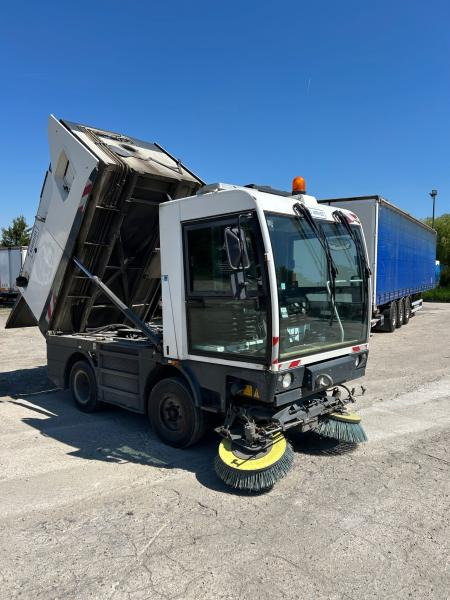 Schmidt Clingo 500 Compact 400 - Возило за метење: слика 5 Schmidt Clingo 500 Compact 400 - Возило за метење: слика 5