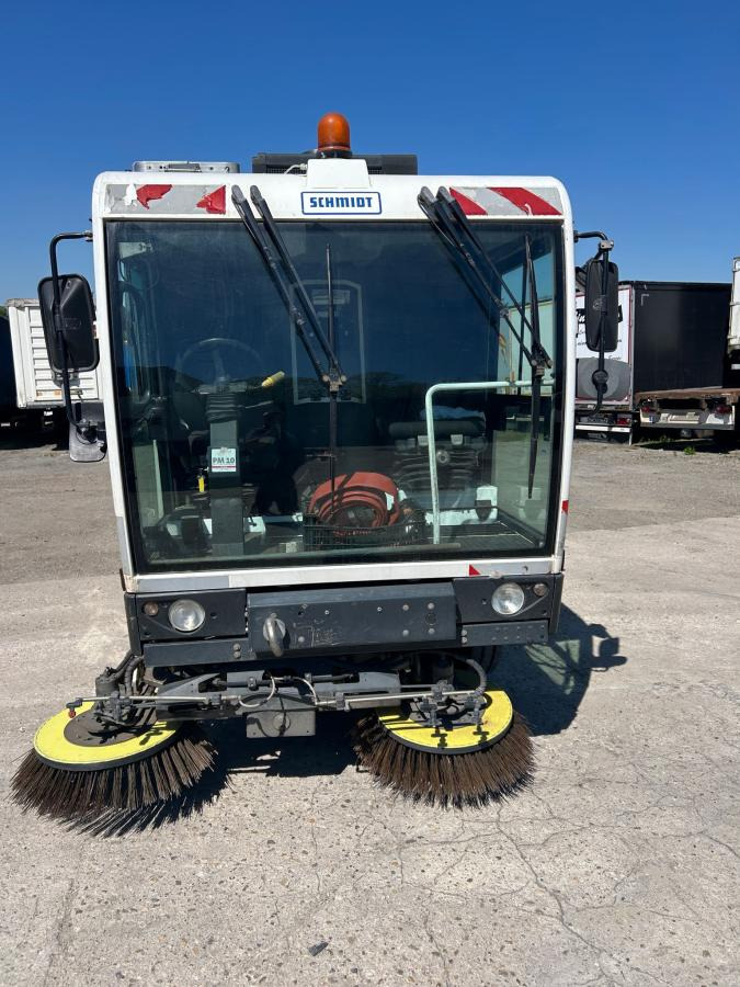 Schmidt Clingo 500 Compact 400 - Возило за метење: слика 2 Schmidt Clingo 500 Compact 400 - Возило за метење: слика 2