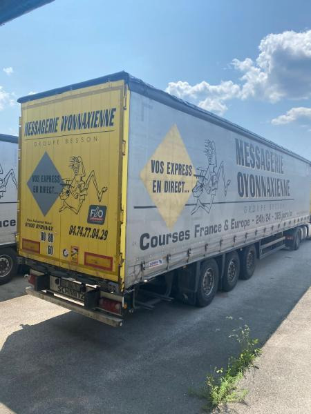 Полуприколка со церада Schmitz Cargobull: слика 1