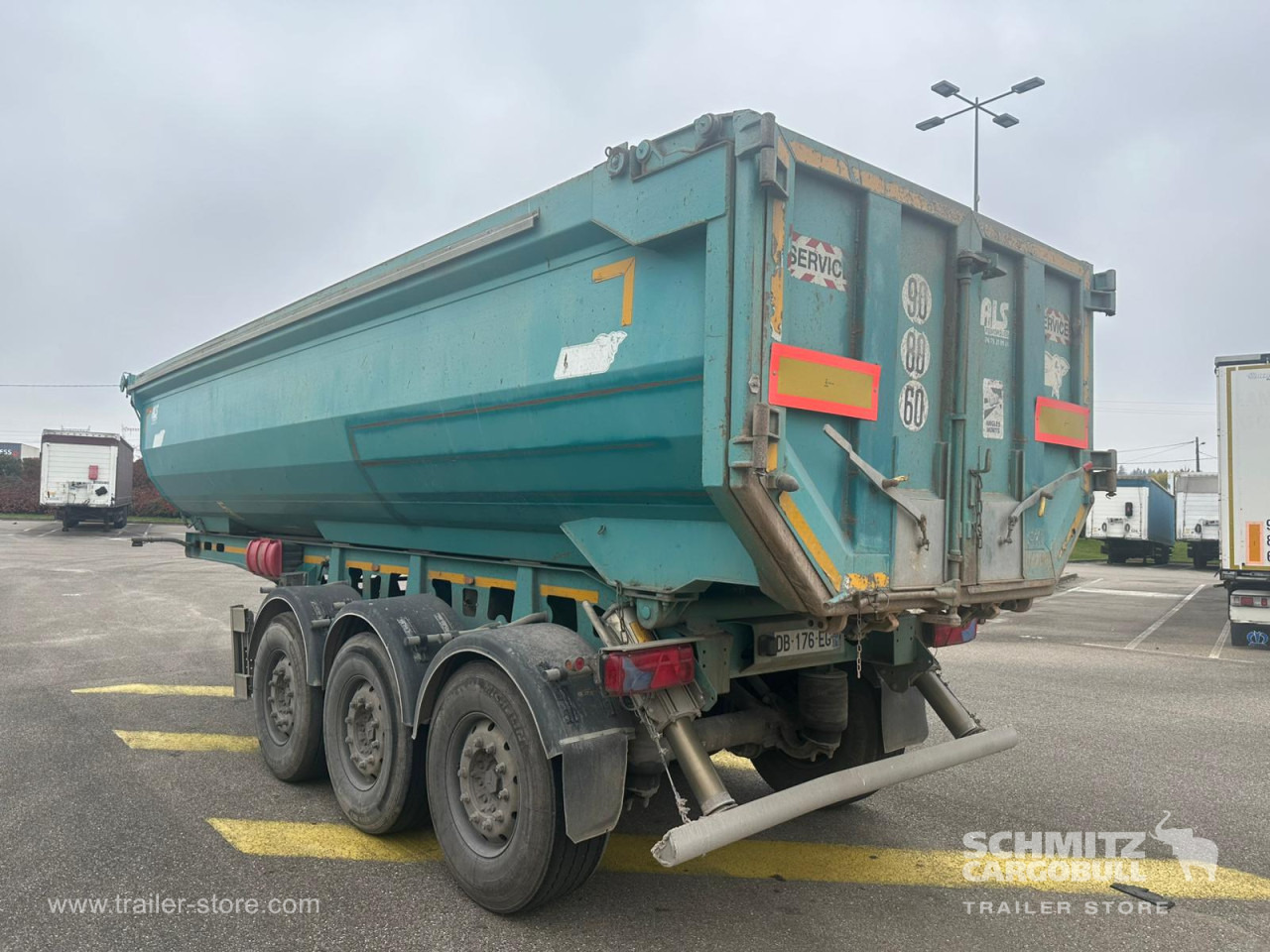 BENALU Tipper Steel half pipe body 39m³ - Кипер полуприколка: слика 3 BENALU Tipper Steel half pipe body 39m³ - Кипер полуприколка: слика 3