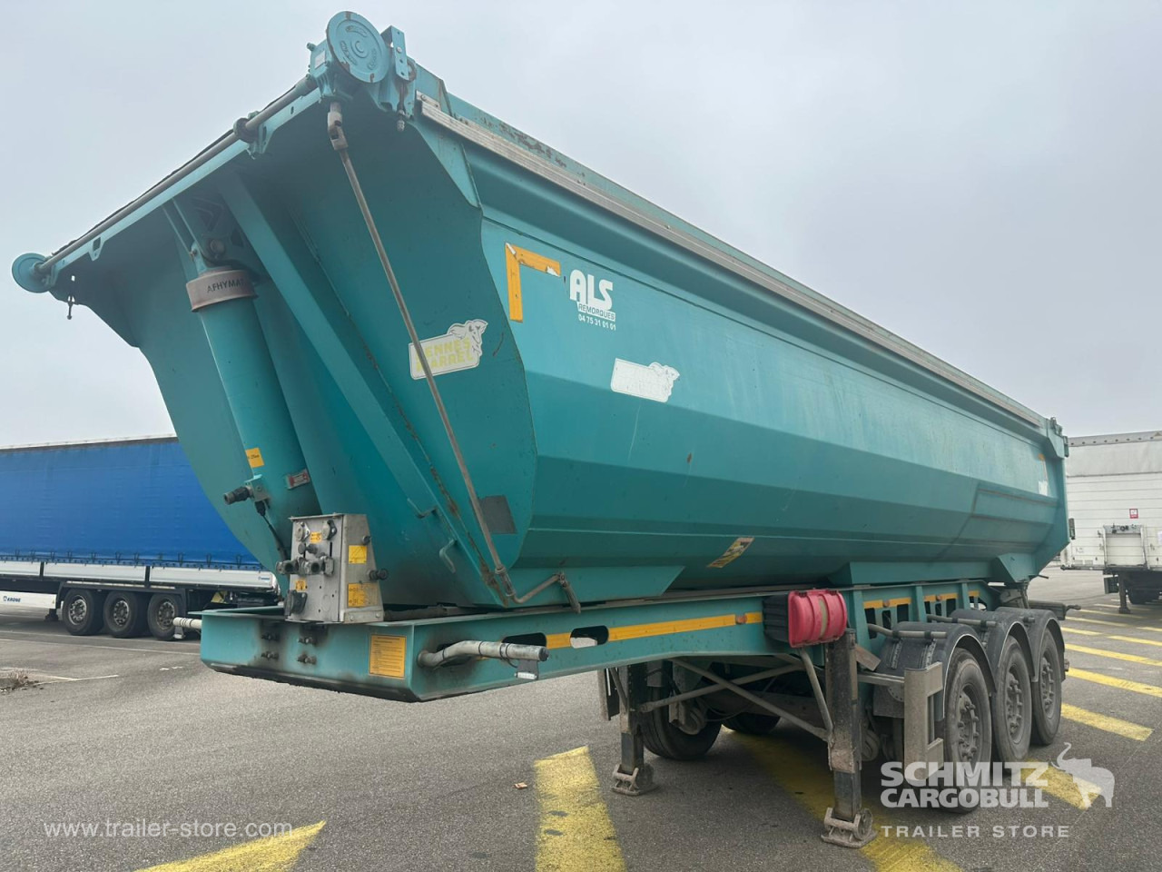 BENALU Tipper Steel half pipe body 39m³ - Кипер полуприколка: слика 4 BENALU Tipper Steel half pipe body 39m³ - Кипер полуприколка: слика 4