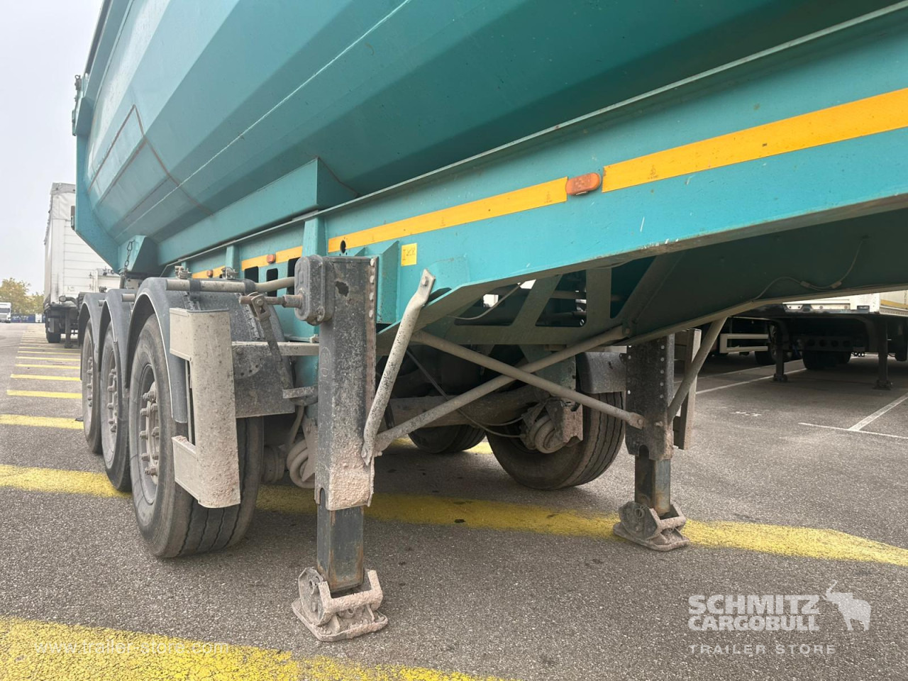 BENALU Tipper Steel half pipe body 39m³ - Кипер полуприколка: слика 2 BENALU Tipper Steel half pipe body 39m³ - Кипер полуприколка: слика 2