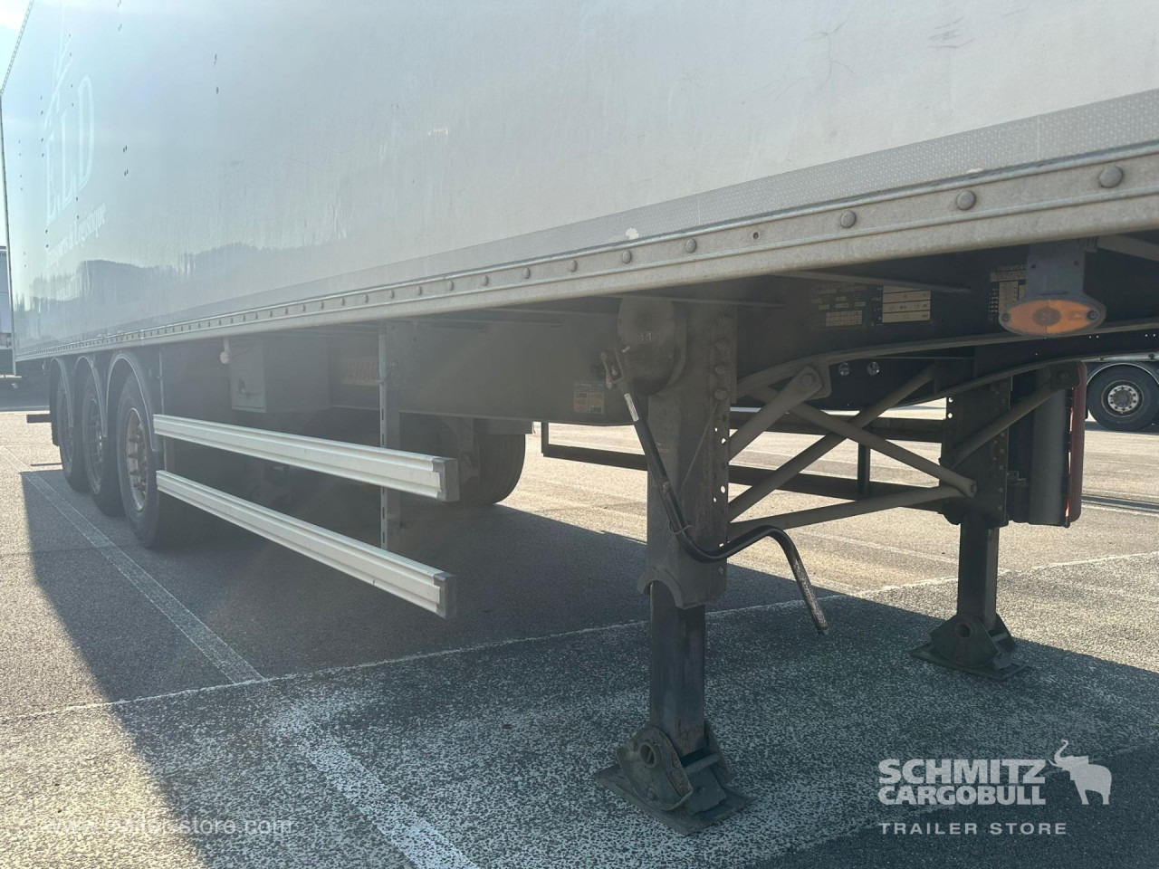FRUEHAUF Dryfreight Standard Roller shutter door - Полуприколка сандучар: слика 3 FRUEHAUF Dryfreight Standard Roller shutter door - Полуприколка сандучар: слика 3