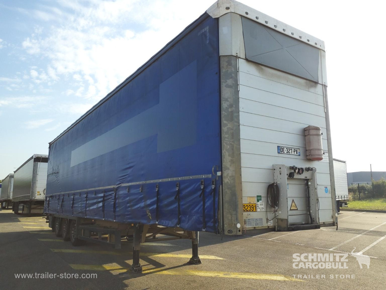 SCHMITZ Curtainsider Mega - Полуприколка со церада: слика 1 SCHMITZ Curtainsider Mega - Полуприколка со церада: слика 1