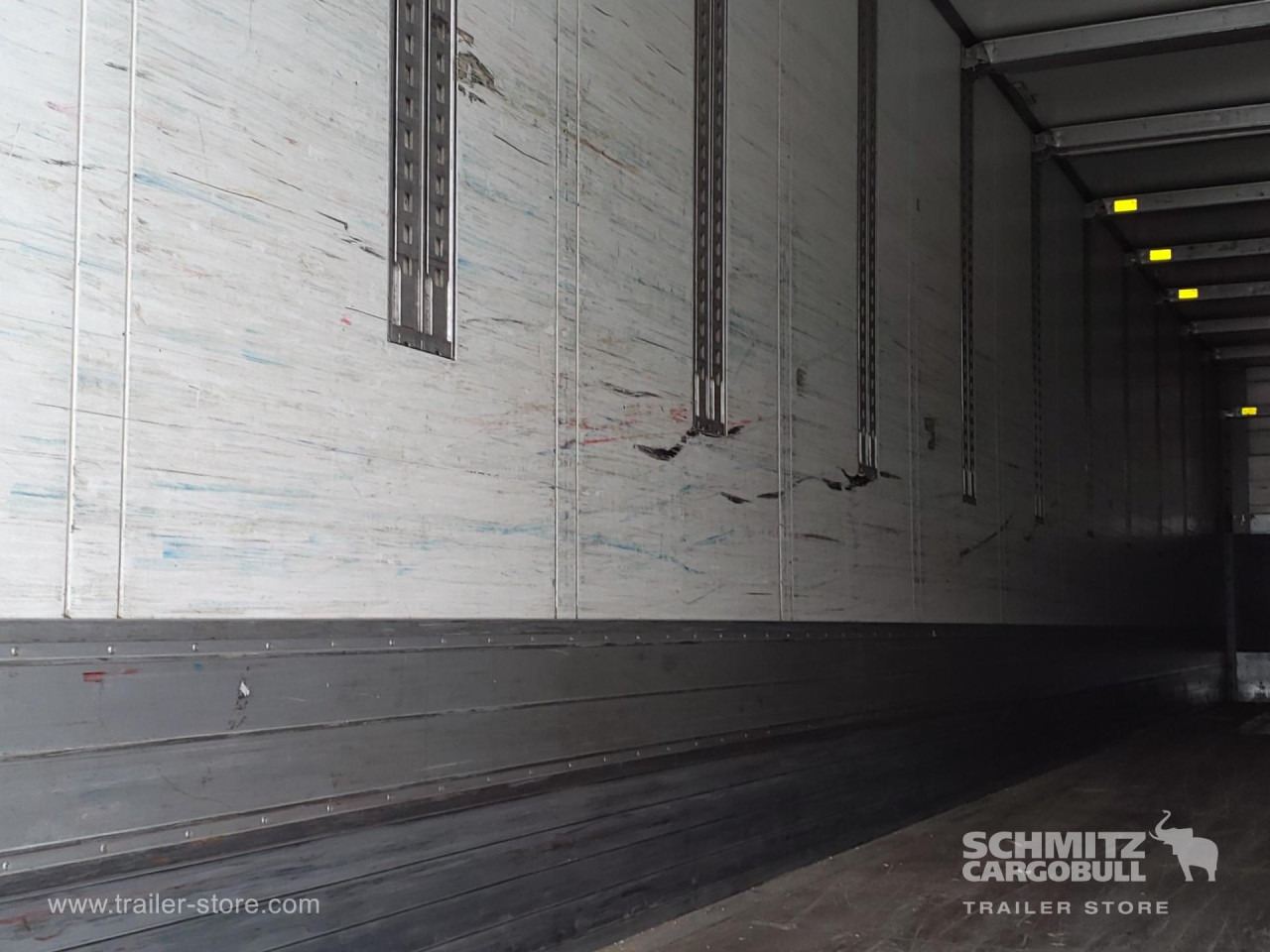 SCHMITZ Dryfreight Standard - Полуприколка сандучар: слика 4 SCHMITZ Dryfreight Standard - Полуприколка сандучар: слика 4