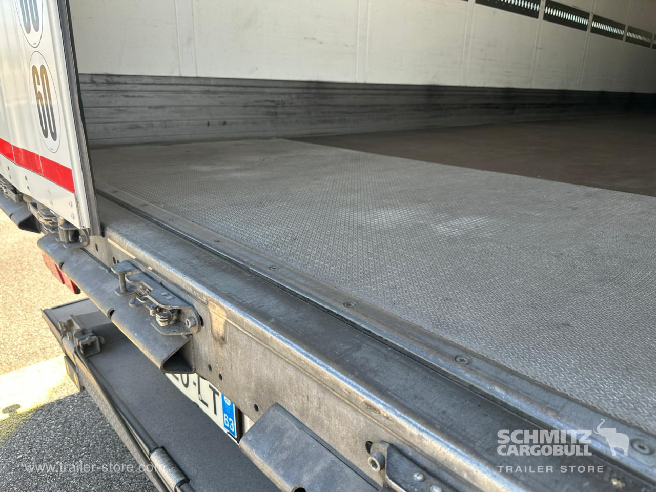 SCHMITZ Dryfreight Standard Taillift - Полуприколка сандучар: слика 4 SCHMITZ Dryfreight Standard Taillift - Полуприколка сандучар: слика 4