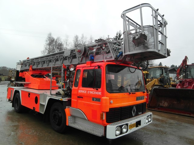 Renault G 260 - Противпожарен камион: слика 2 Renault G 260 - Противпожарен камион: слика 2