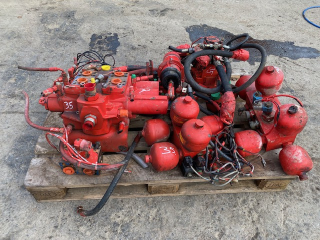 2426877 - O&K L45 - Резервни делови за Градежна машина: слика 4 2426877 - O&K L45 - Резервни делови за Градежна машина: слика 4