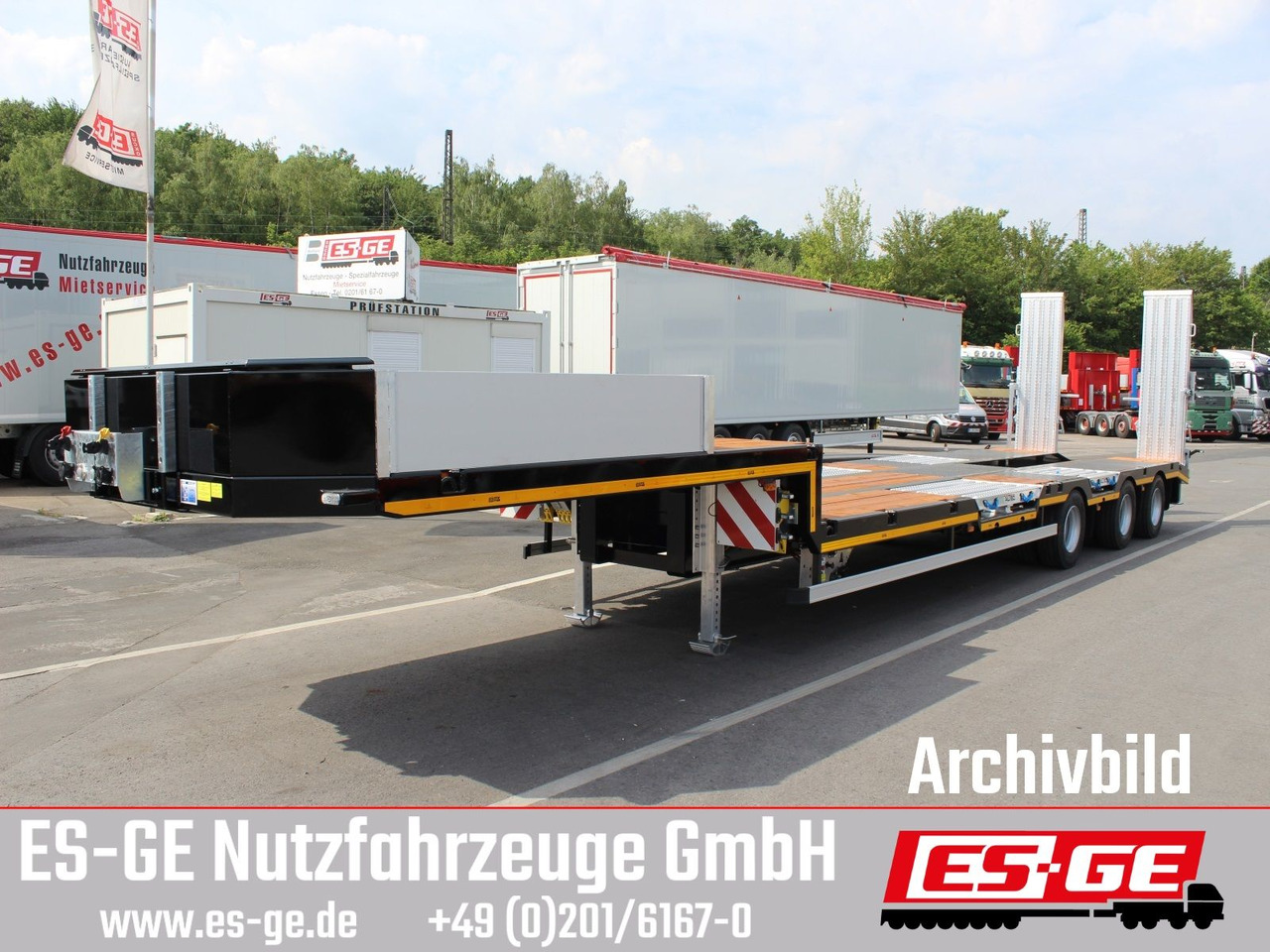 ES-GE 3-Achs-Satteltieflader mit Radmulden - Полуприколка за низок утовар: слика 1 ES-GE 3-Achs-Satteltieflader mit Radmulden - Полуприколка за низок утовар: слика 1