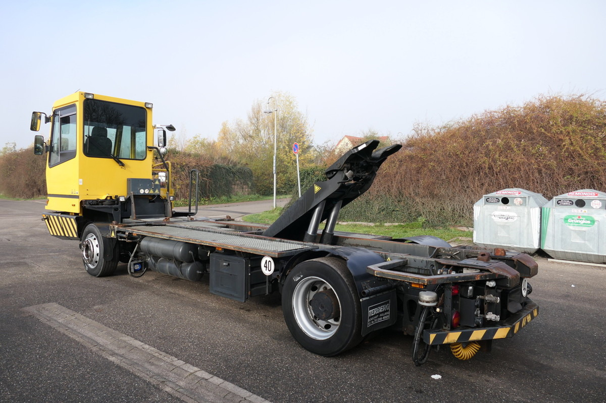 BC 182 Kamag Wiesel WBH 25 Umsetzfahrzeug - Транспортер на контејнер/ Камион со променливо тело: слика 1 BC 182 Kamag Wiesel WBH 25 Umsetzfahrzeug - Транспортер на контејнер/ Камион со променливо тело: слика 1