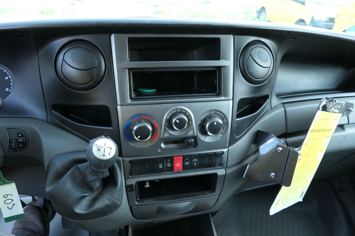 Комбе фургон IVECO Daily 35 S11 C30C AUTOMATIK KAMERA MAXI KAMERA R: слика 10 Комбе фургон IVECO Daily 35 S11 C30C AUTOMATIK KAMERA MAXI KAMERA R: слика 10