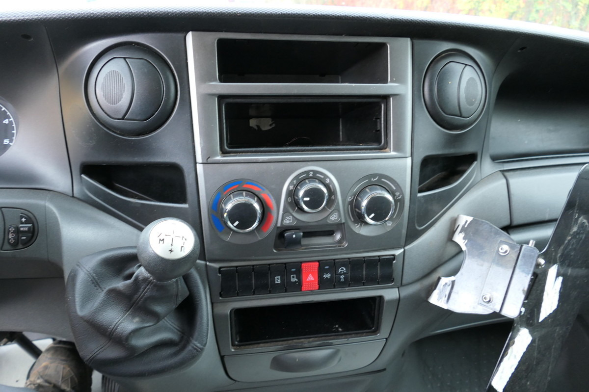 Комбе фургон IVECO Daily 35 S11 C30C AUTOMATIK KAMERA MAXI KAMERA R: слика 10