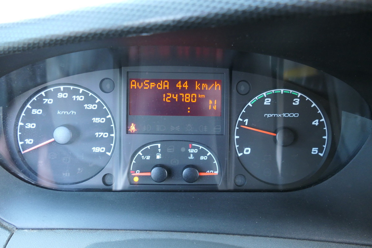 Комбе фургон IVECO Daily 35 S11 C30C AUTOMATIK KAMERA MAXI KAMERA R: слика 12 Комбе фургон IVECO Daily 35 S11 C30C AUTOMATIK KAMERA MAXI KAMERA R: слика 12