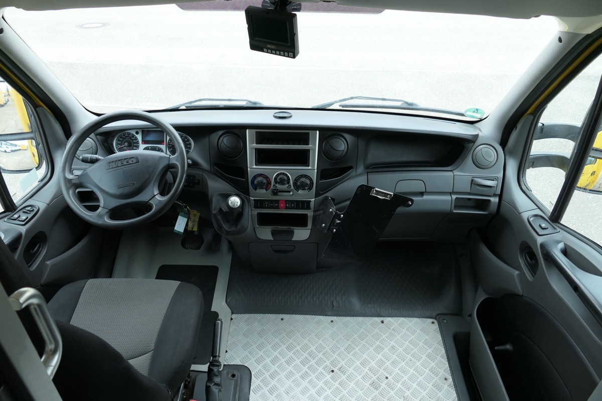 Комбе фургон IVECO Daily 35 S11 C30C AUTOMATIK KAMERA MAXI Regale D: слика 9