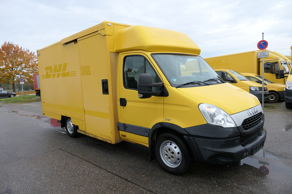 IVECO Daily 35 S11 C30C AUTOMATIK KAMERA Regale LUFT D - Комбе фургон: слика 2 IVECO Daily 35 S11 C30C AUTOMATIK KAMERA Regale LUFT D - Комбе фургон: слика 2