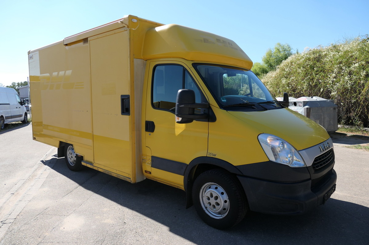 IVECO Daily 35 S11 C30C AUTOMATIK KAMERA Regale LUFT D - Комбе фургон: слика 2 IVECO Daily 35 S11 C30C AUTOMATIK KAMERA Regale LUFT D - Комбе фургон: слика 2