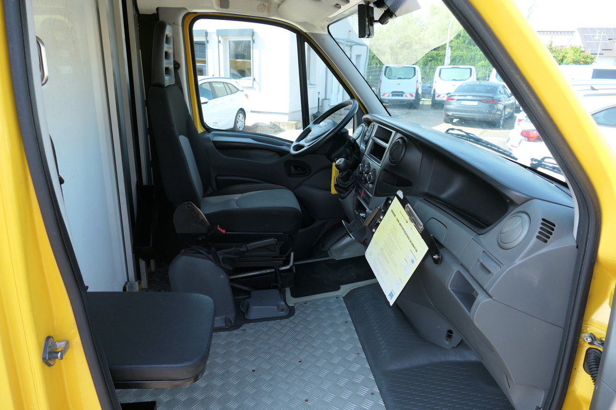 IVECO Daily 35 S11 C30C AUTOMATIK KAMERA Regale LUFT D - Комбе фургон: слика 5 IVECO Daily 35 S11 C30C AUTOMATIK KAMERA Regale LUFT D - Комбе фургон: слика 5