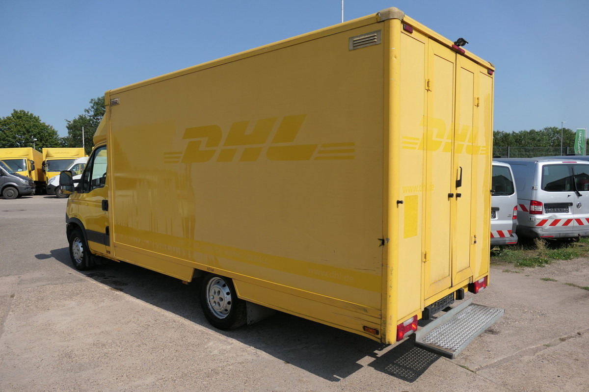 IVECO Daily 35 S11 C30C AUTOMATIK KAMERA Regale LUFT D - Комбе фургон: слика 4 IVECO Daily 35 S11 C30C AUTOMATIK KAMERA Regale LUFT D - Комбе фургон: слика 4