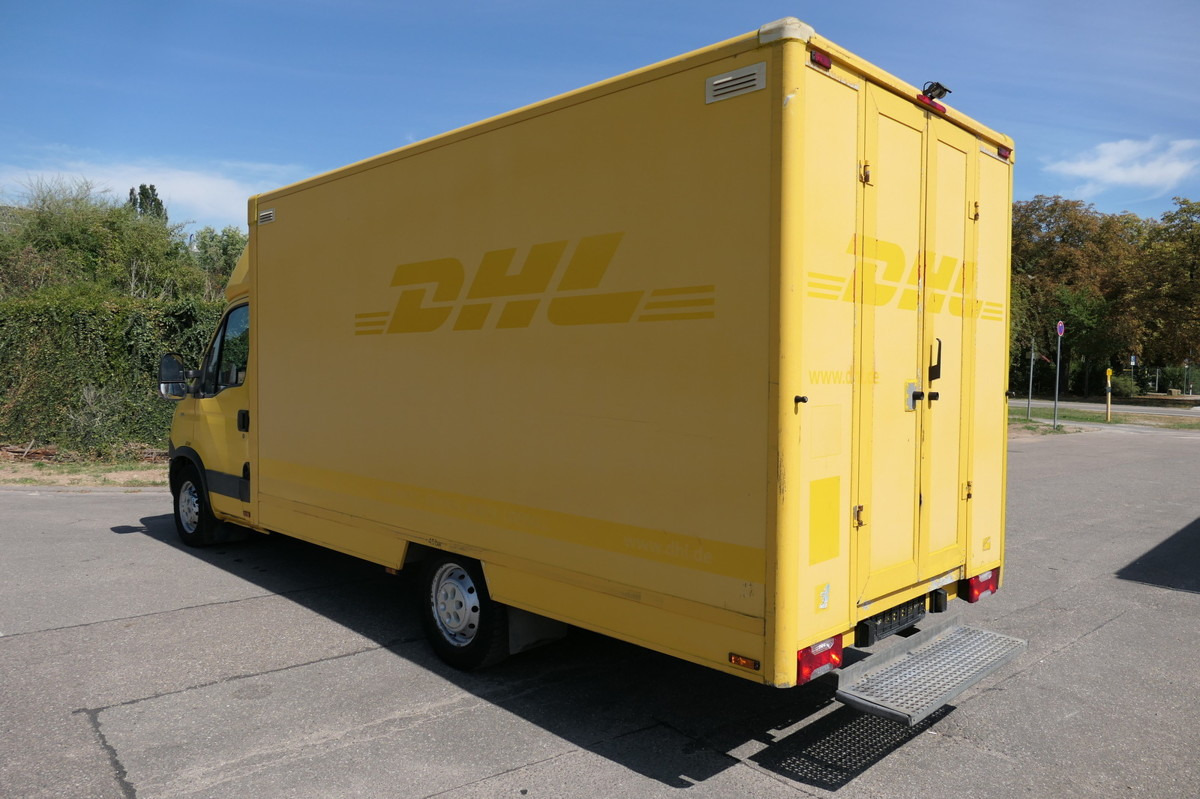 IVECO Daily 35 S11 C30C AUTOMATIK KAMERA Regale LUFT D - Комбе фургон: слика 4 IVECO Daily 35 S11 C30C AUTOMATIK KAMERA Regale LUFT D - Комбе фургон: слика 4
