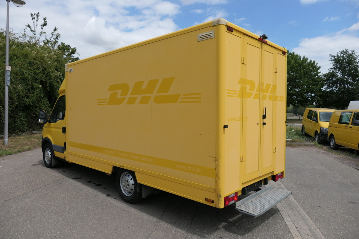IVECO Daily 35 S11 C30C AUTOMATIK KAMERA Regale LUFT D - Комбе фургон: слика 4 IVECO Daily 35 S11 C30C AUTOMATIK KAMERA Regale LUFT D - Комбе фургон: слика 4