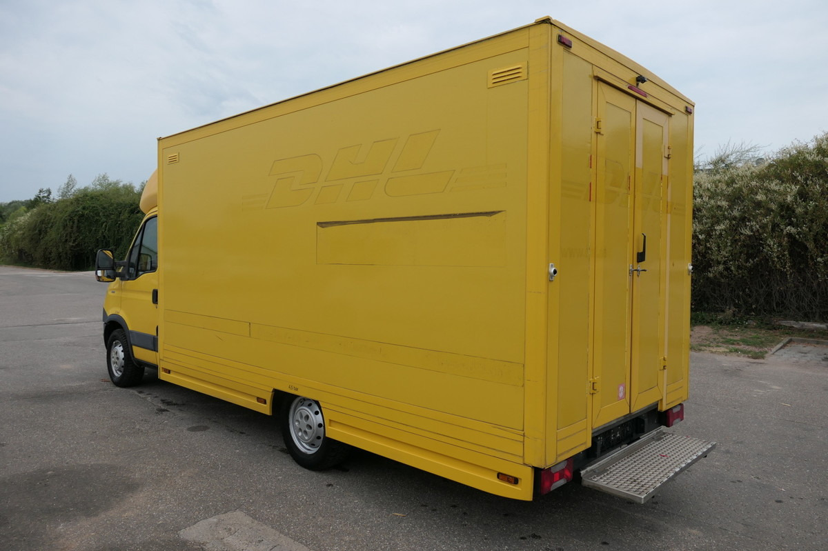 IVECO Daily 35 S11 C30C AUTOMATIK KAMERA Regale LUFT D - Комбе фургон: слика 4 IVECO Daily 35 S11 C30C AUTOMATIK KAMERA Regale LUFT D - Комбе фургон: слика 4