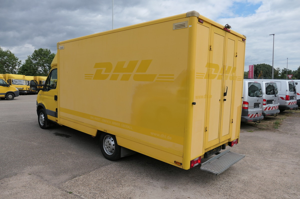 IVECO Daily 35 S11 C30C AUTOMATIK KAMERA Regale LUFT D - Комбе фургон: слика 4 IVECO Daily 35 S11 C30C AUTOMATIK KAMERA Regale LUFT D - Комбе фургон: слика 4
