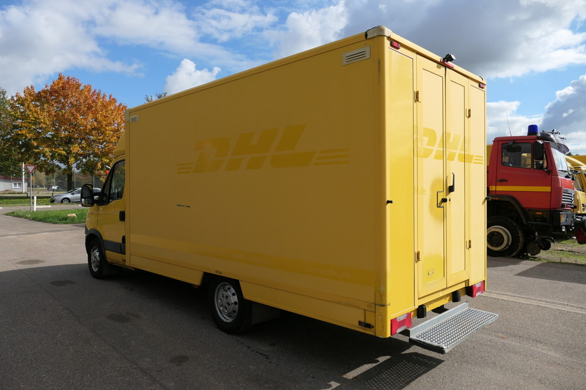 IVECO Daily 35 S11 C30C AUTOMATIK KAMERA Regale LUFT D - Комбе фургон: слика 4 IVECO Daily 35 S11 C30C AUTOMATIK KAMERA Regale LUFT D - Комбе фургон: слика 4