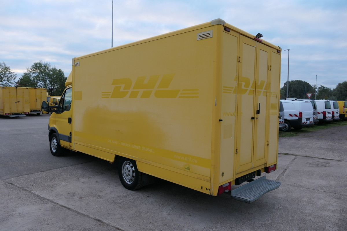 IVECO Daily 35 S11 C30C AUTOMATIK KAMERA Regale LUFT D - Комбе фургон: слика 4 IVECO Daily 35 S11 C30C AUTOMATIK KAMERA Regale LUFT D - Комбе фургон: слика 4