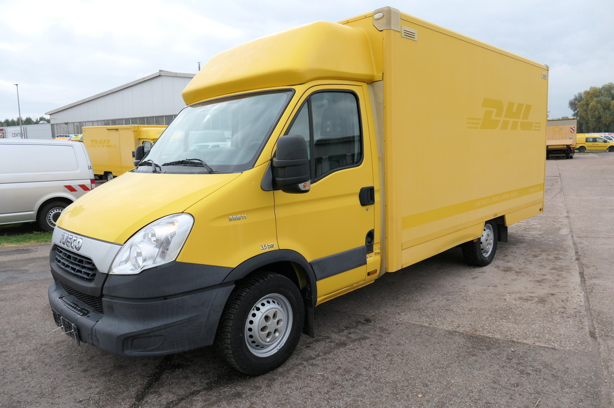 IVECO Daily 35 S11 C30C AUTOMATIK KAMERA Regale LUFT D - Комбе фургон: слика 1 IVECO Daily 35 S11 C30C AUTOMATIK KAMERA Regale LUFT D - Комбе фургон: слика 1